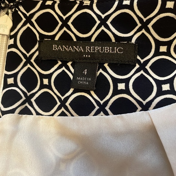 Banana Republic mini skirt - Picture 4 of 4